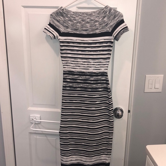 XOXO Dresses & Skirts - Xoxo women’s size small dress